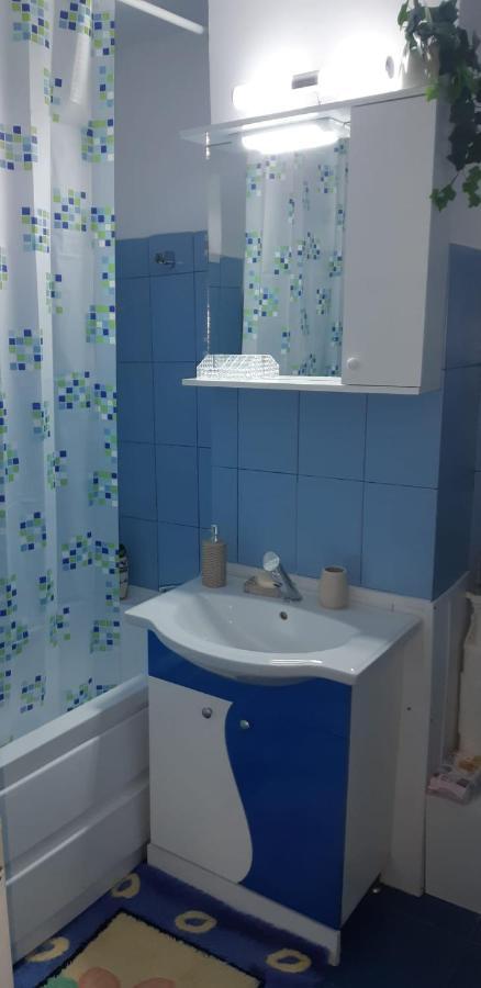 Hellen Apartament Targoviste Exterior photo