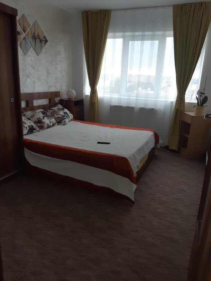 Hellen Apartament Targoviste Exterior photo